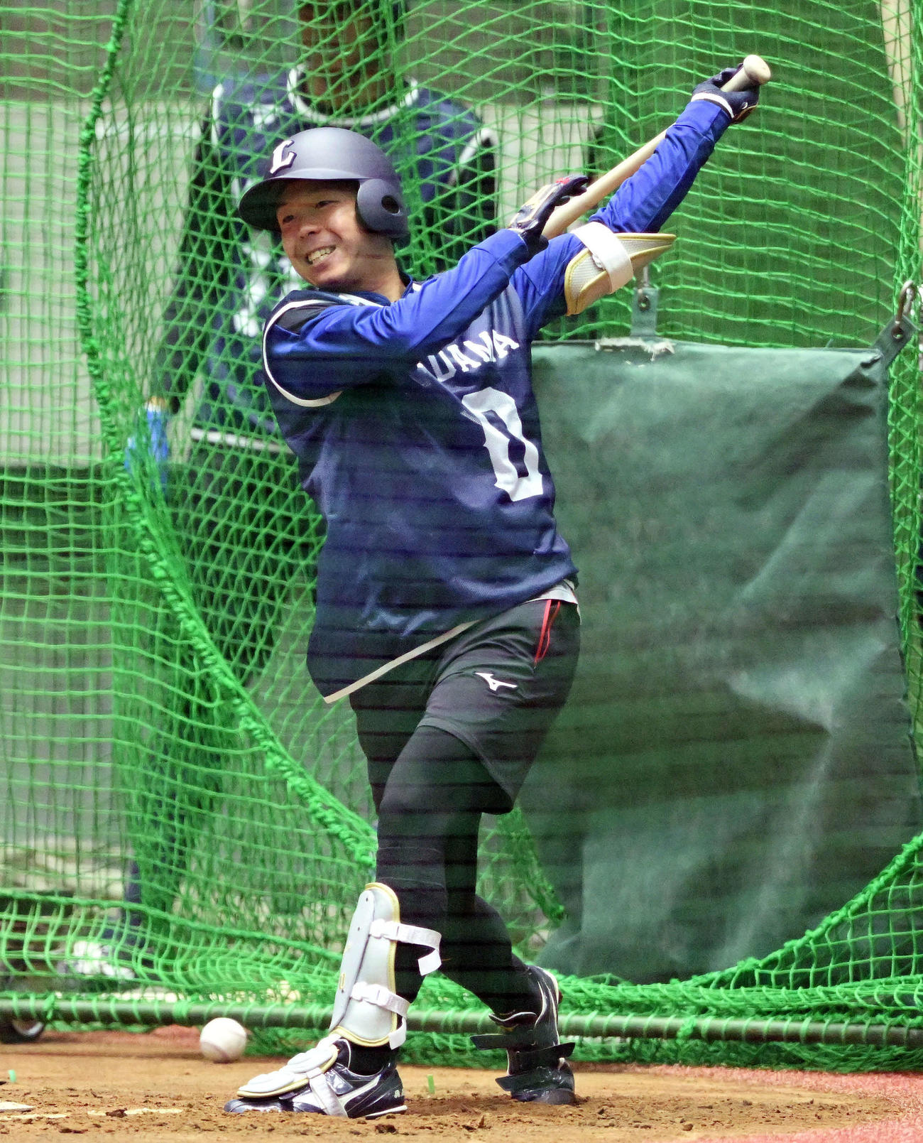 西武新人合同自主トレで打撃練習するドラフト6位児玉（撮影・滝沢徹郎）