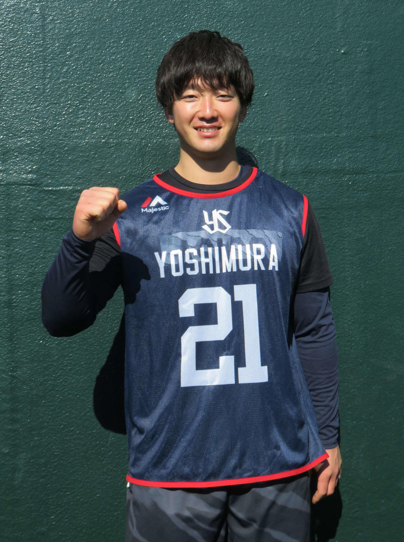 新人合同自主トレを打ち上げたヤクルトのドラフト1位、吉村