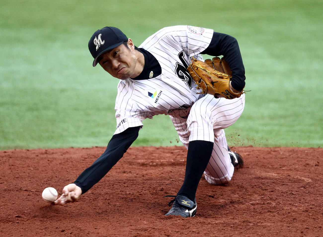 渡辺俊介の投球（2011年5月撮影）