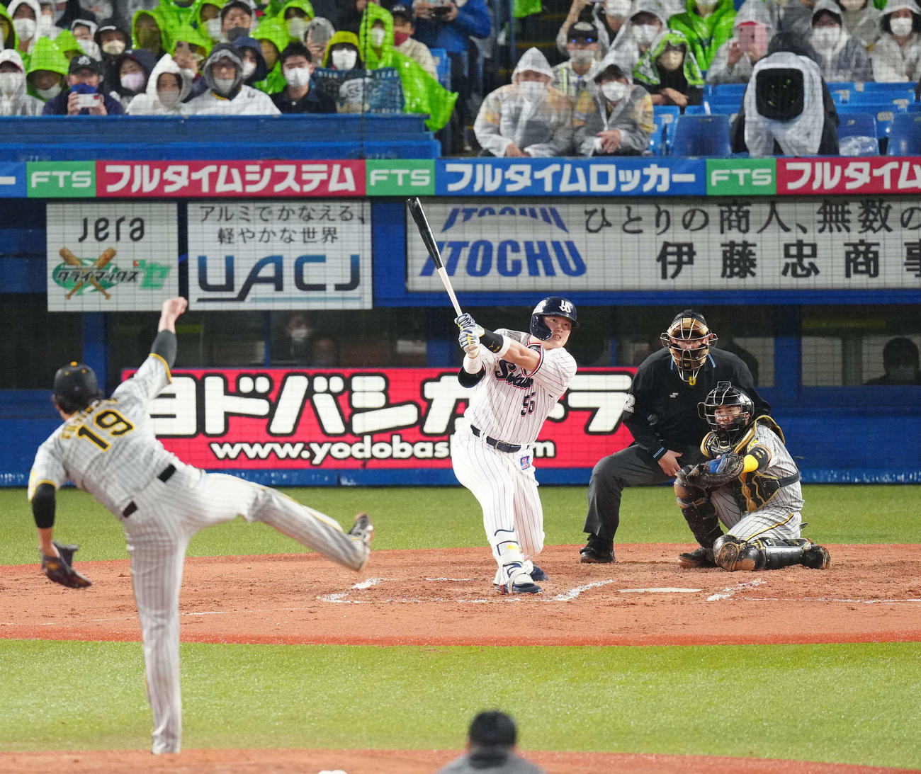昨季CSファイナルステージで藤浪から逆転2点本塁打を放つヤクルト村上