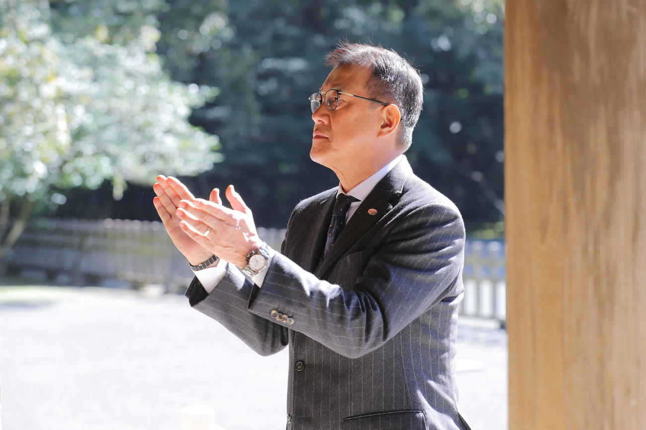 宮崎神宮を参拝する巨人原監督