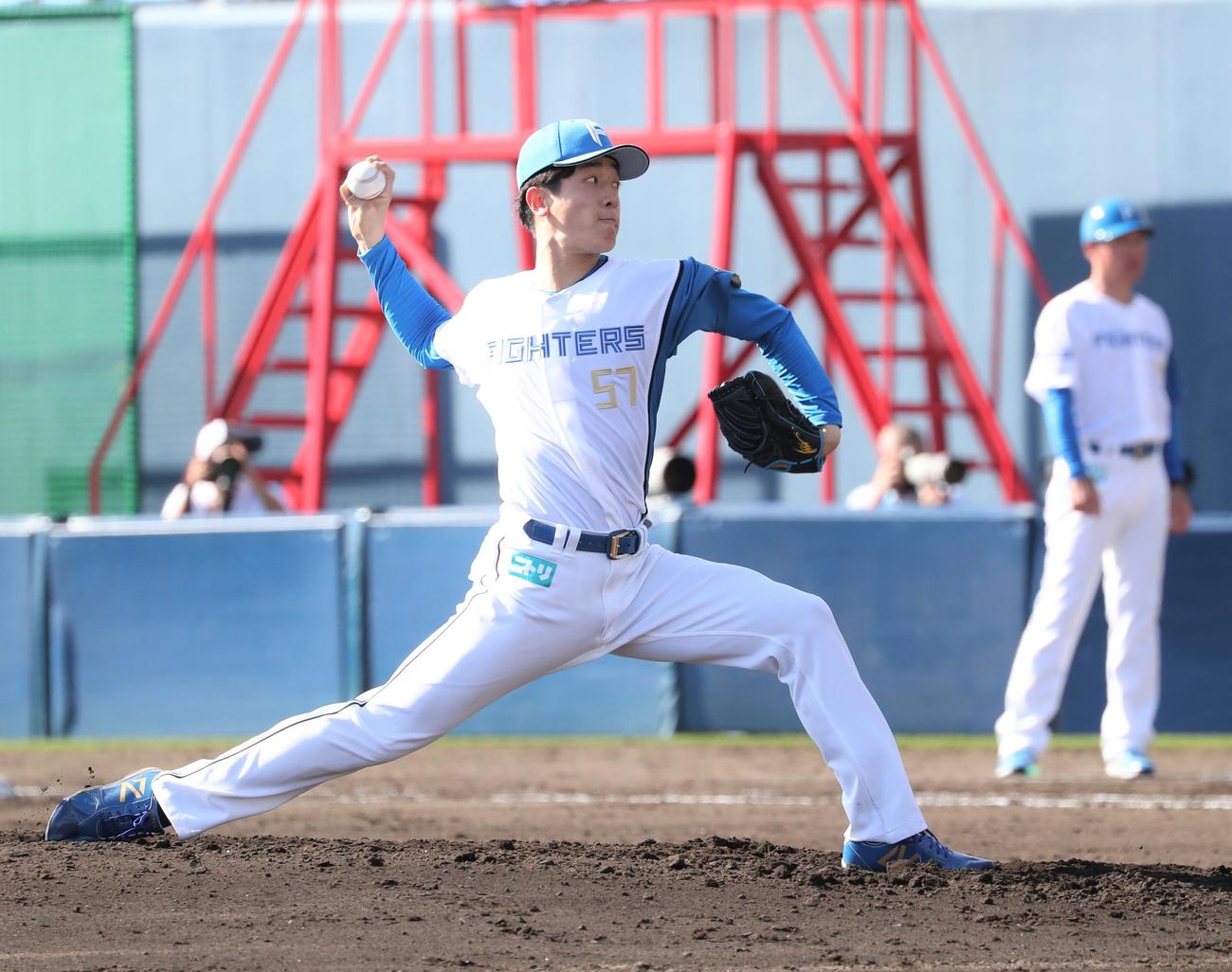 紅白戦　7回に登板の北山（撮影・黒川智章）