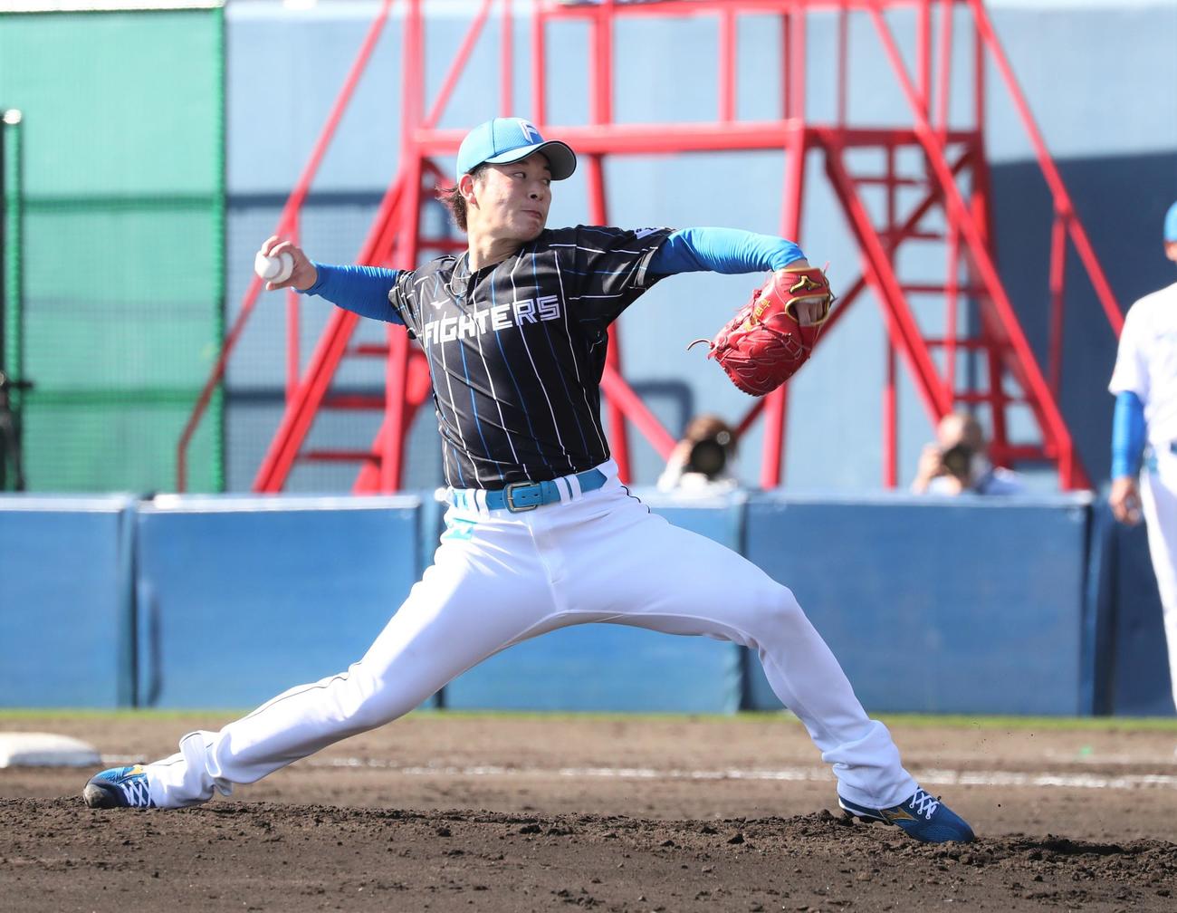5回に登板の吉田（撮影・黒川智章）