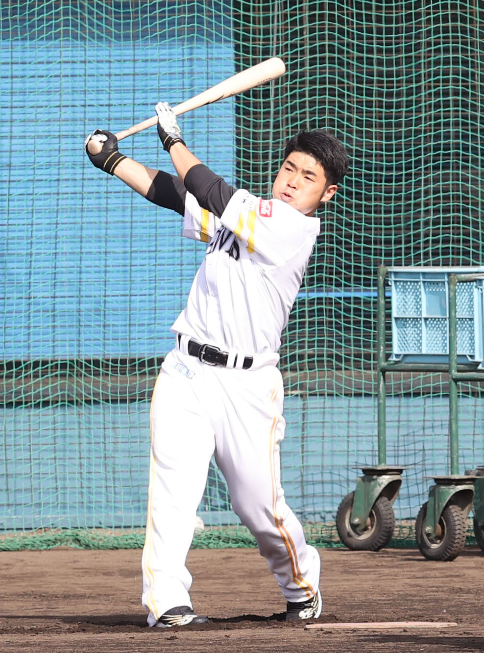 打撃練習を行う近藤健介（撮影・梅根麻紀）