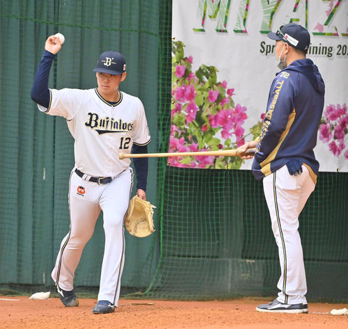 オリックス】山下舜平大が初ブルペン154キロ ブレーク必至3年目右腕