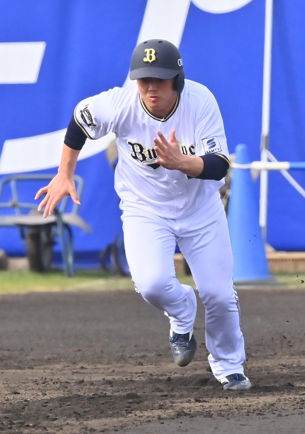 1軍に上がり走塁練習をする（撮影・和賀正仁）