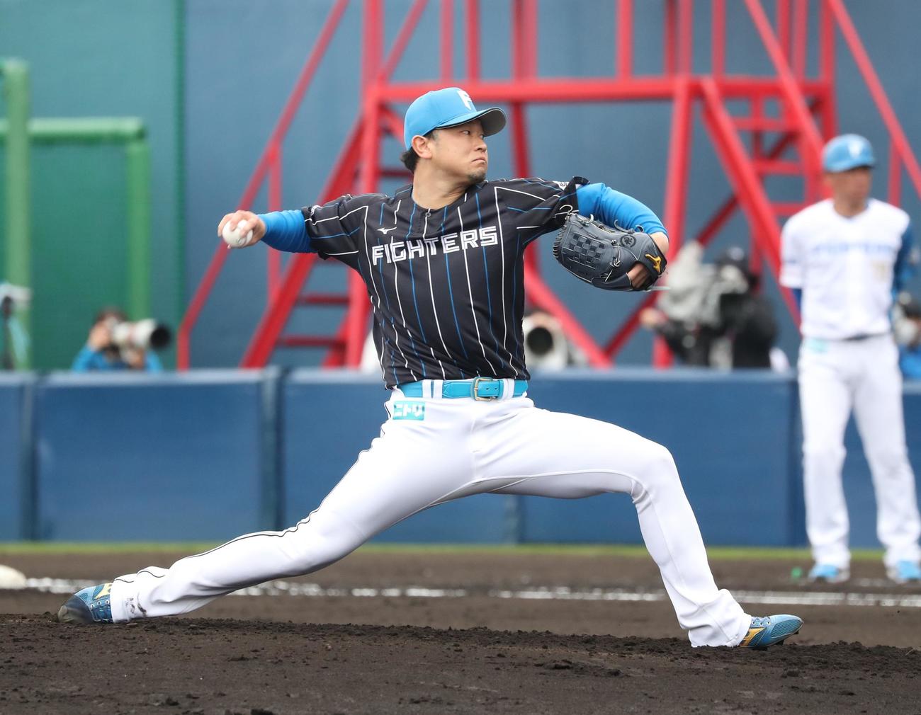 紅白戦　3回に登板の池田（撮影・黒川智章）