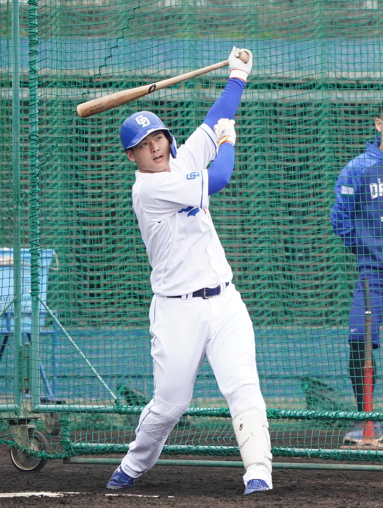 フリー打撃練習をする石川昂（撮影・森本幸一）
