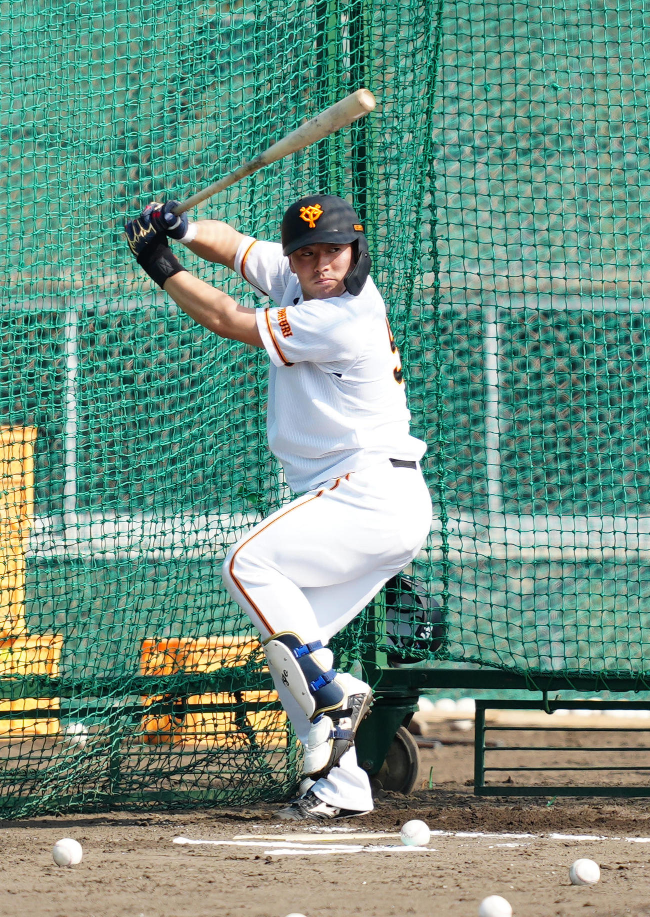 右打席で打撃練習する巨人浅野（撮影・江口和貴）