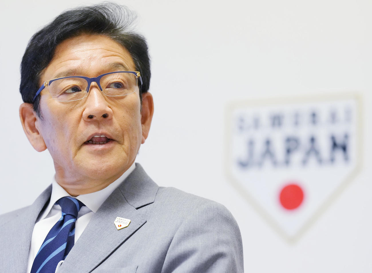 インタビューで抱負を話す侍ジャパン栗山英樹監督（2023年1月30日撮影）