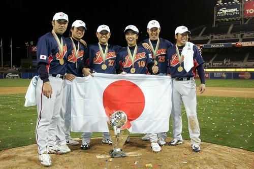 元WBC日本代表 相川亮二選手　実使用バット 世界一経験の相川亮二氏が語る、日米野球への期待 侍ジャパンで注目す