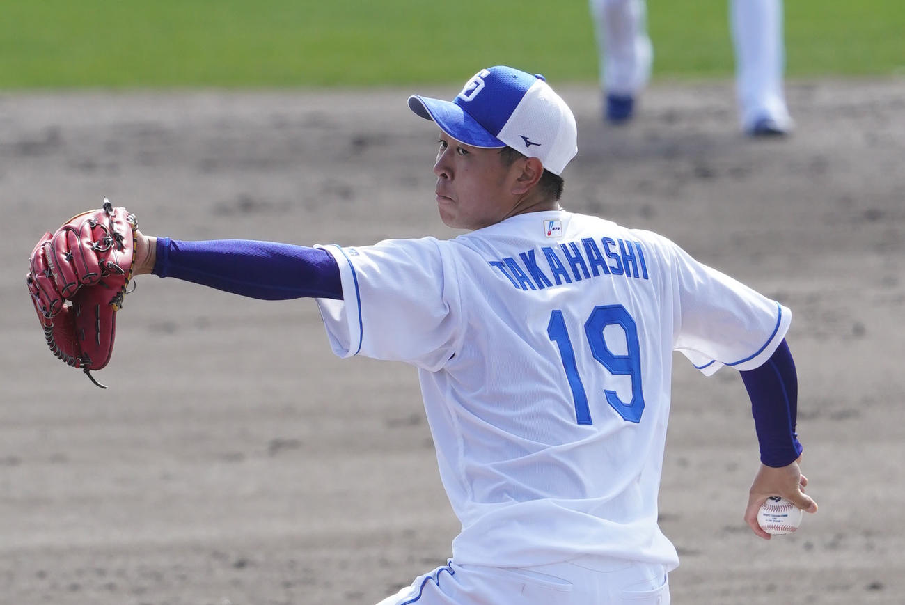 シート打撃練習に登板する高橋宏（撮影・森本幸一）