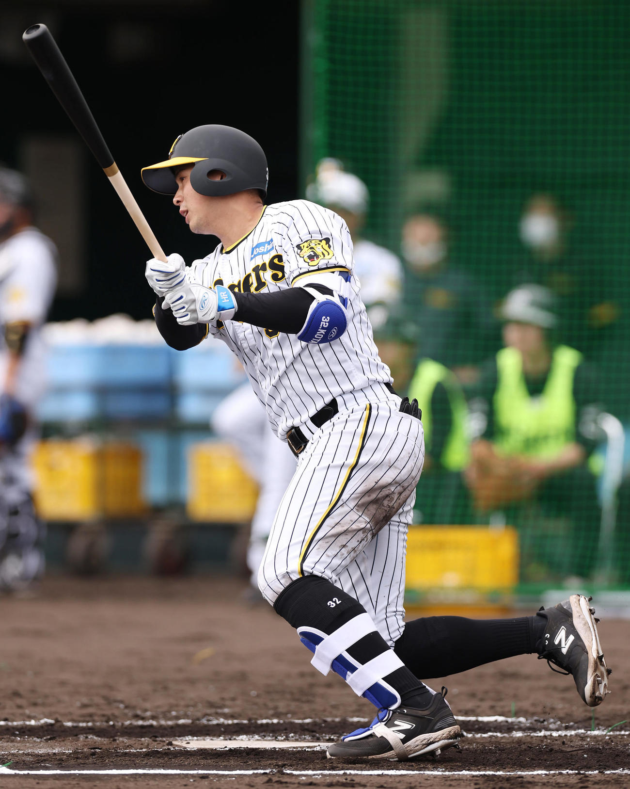 シート打撃で中前適時打を放つ井上（撮影・前田充）
