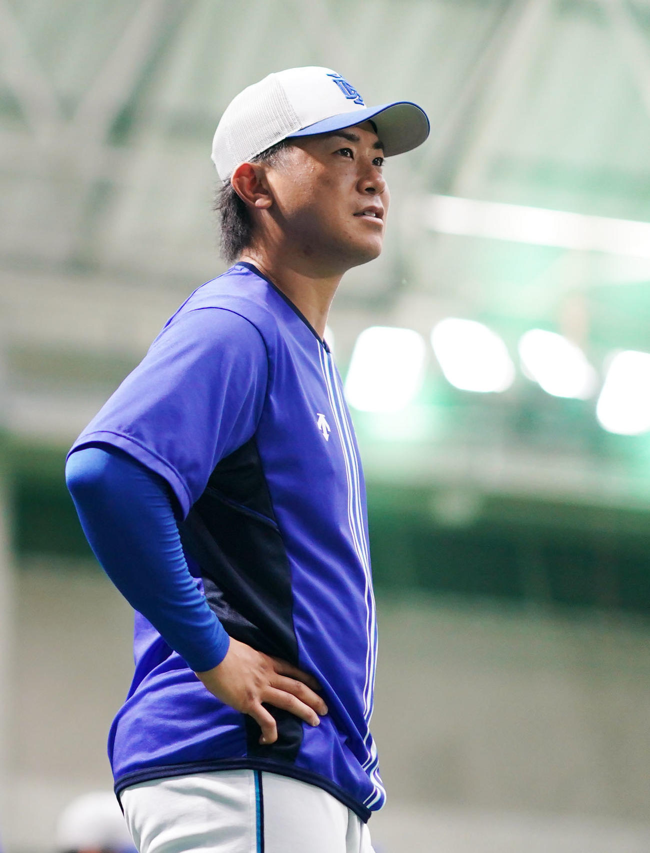トレーニングで笑顔を見せるDeNA今永（撮影・横山健太）