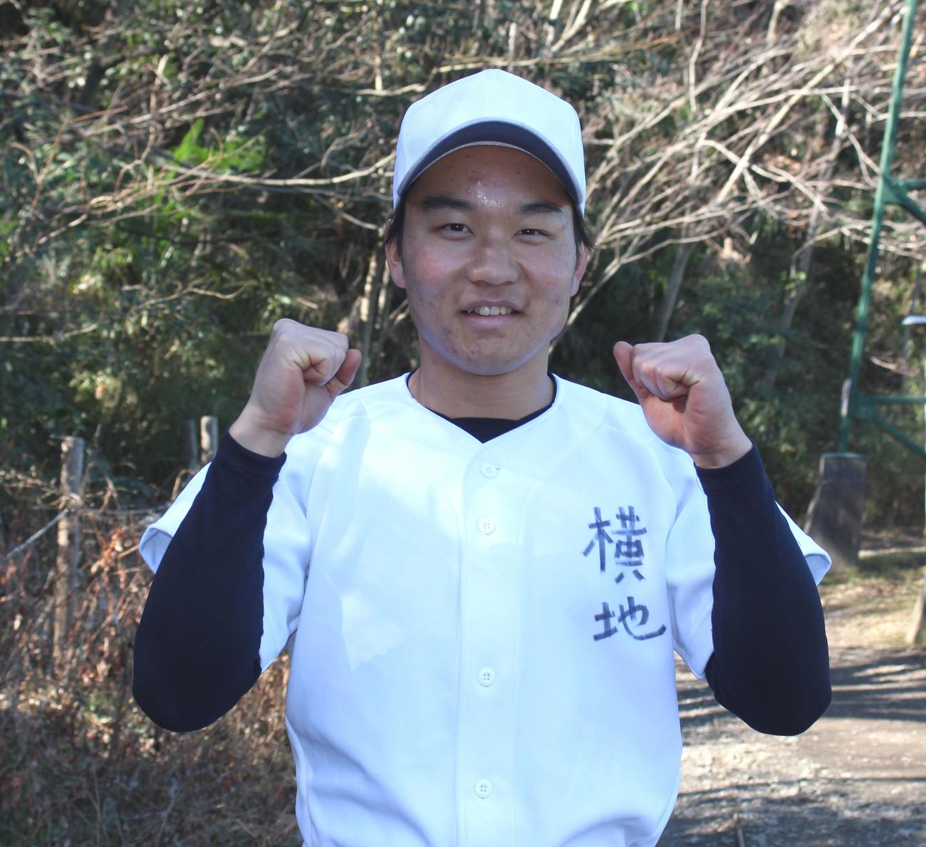 バットコントロールに定評のある慶大の新入生、横地（撮影・保坂恭子）