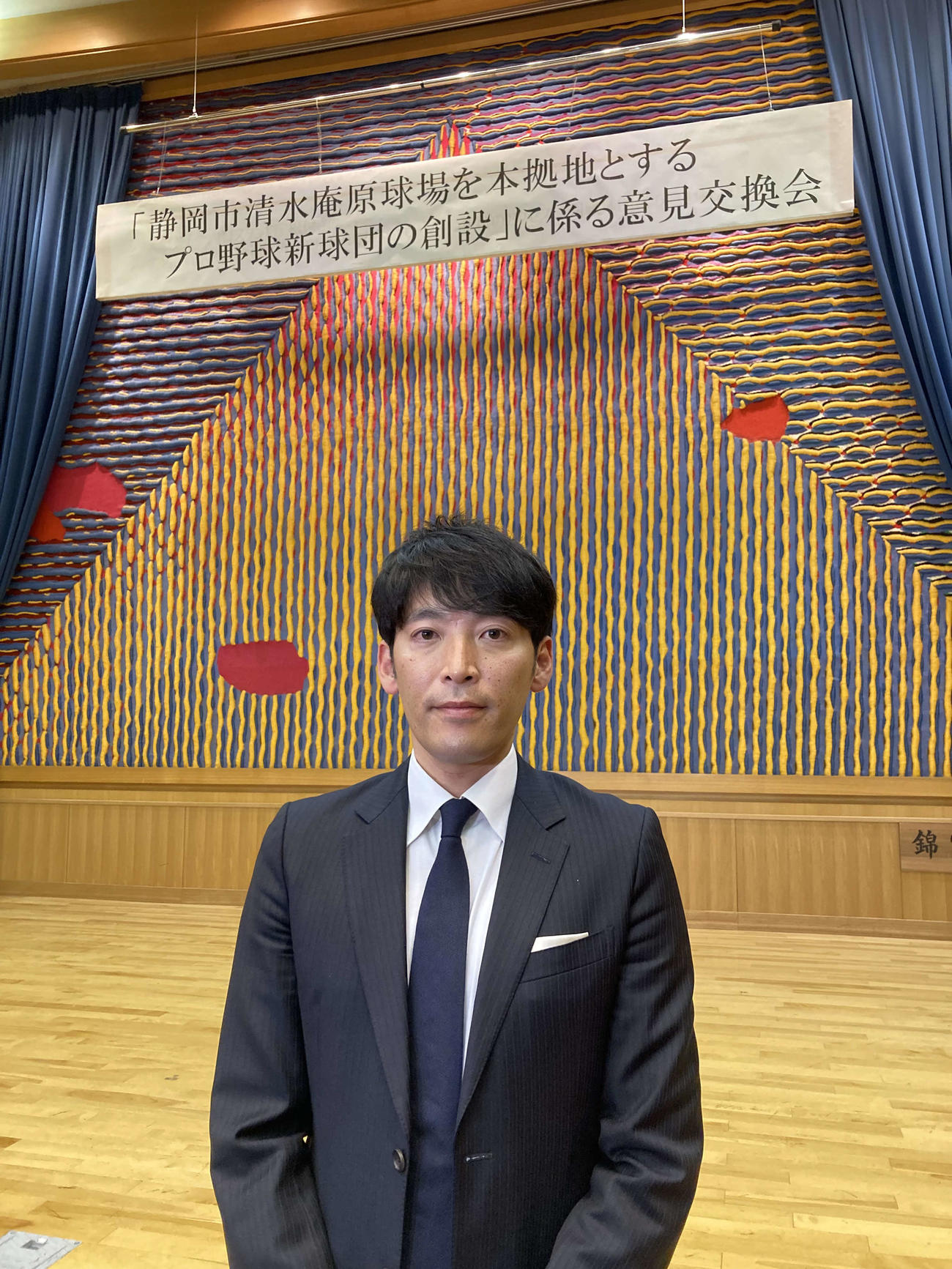 イースタン・リーグへの参入構想に関し、市民との意見交換会に臨んだハヤテグループ杉原行洋代表（撮影・古川真弥）