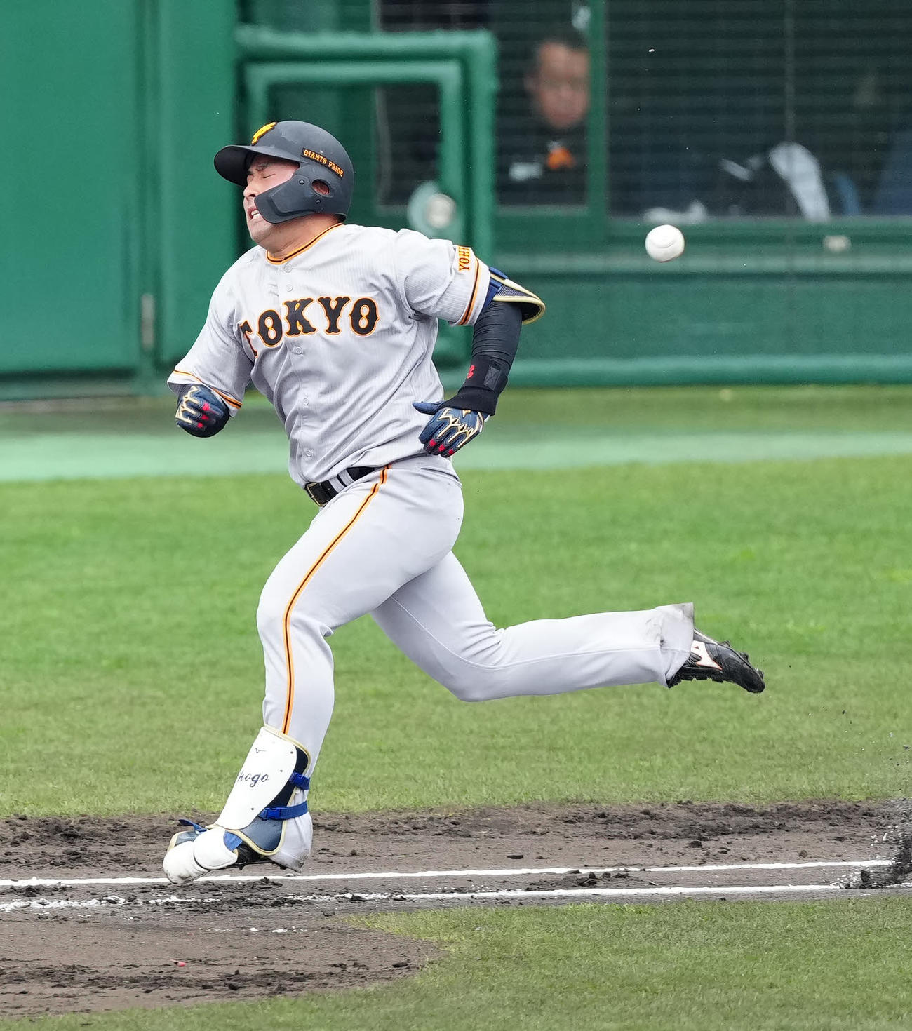 巨人紅白戦　4回表紅組2死一塁、投ゴロに倒れる浅野（撮影・江口和貴）