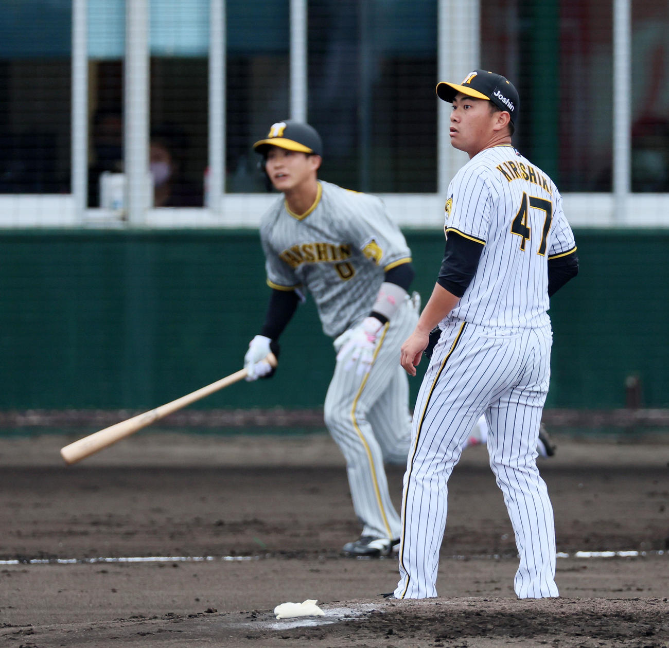 紅白戦：2回表紅組2死一塁、桐敷は木浪に右越え2点本塁打を被弾（撮影・加藤哉）