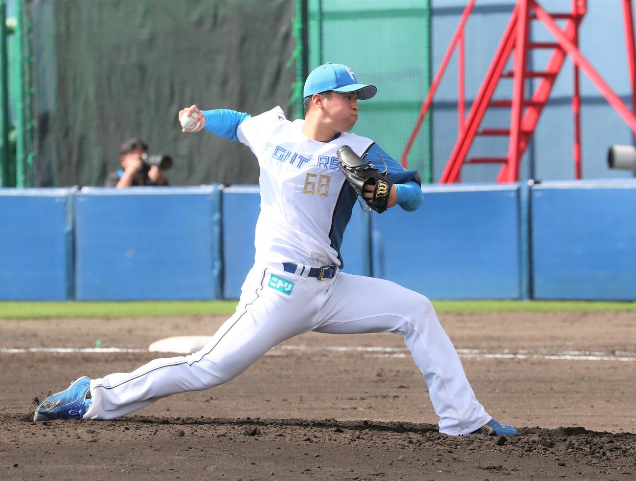日本ハム松岡洸希（23年2月1日撮影）