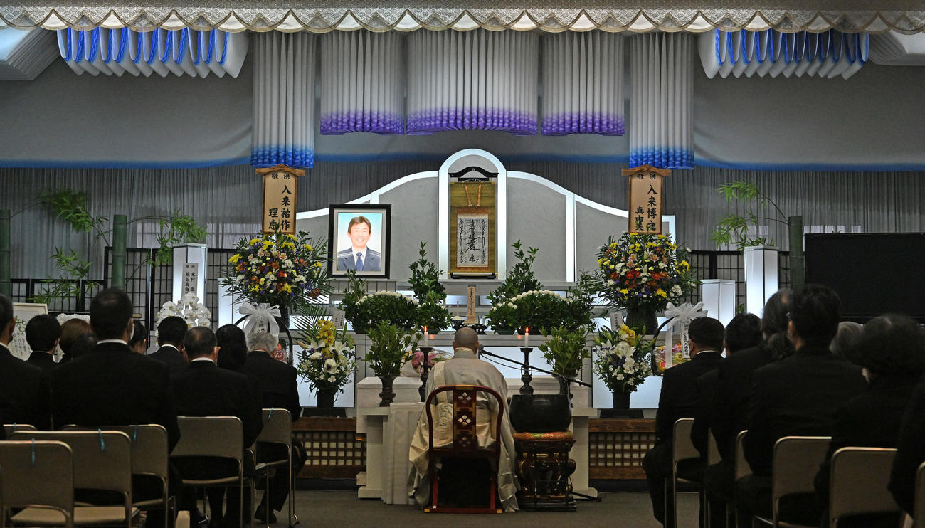 入来智さんの葬儀・告別式が執り行われた（撮影・滝沢徹郎）