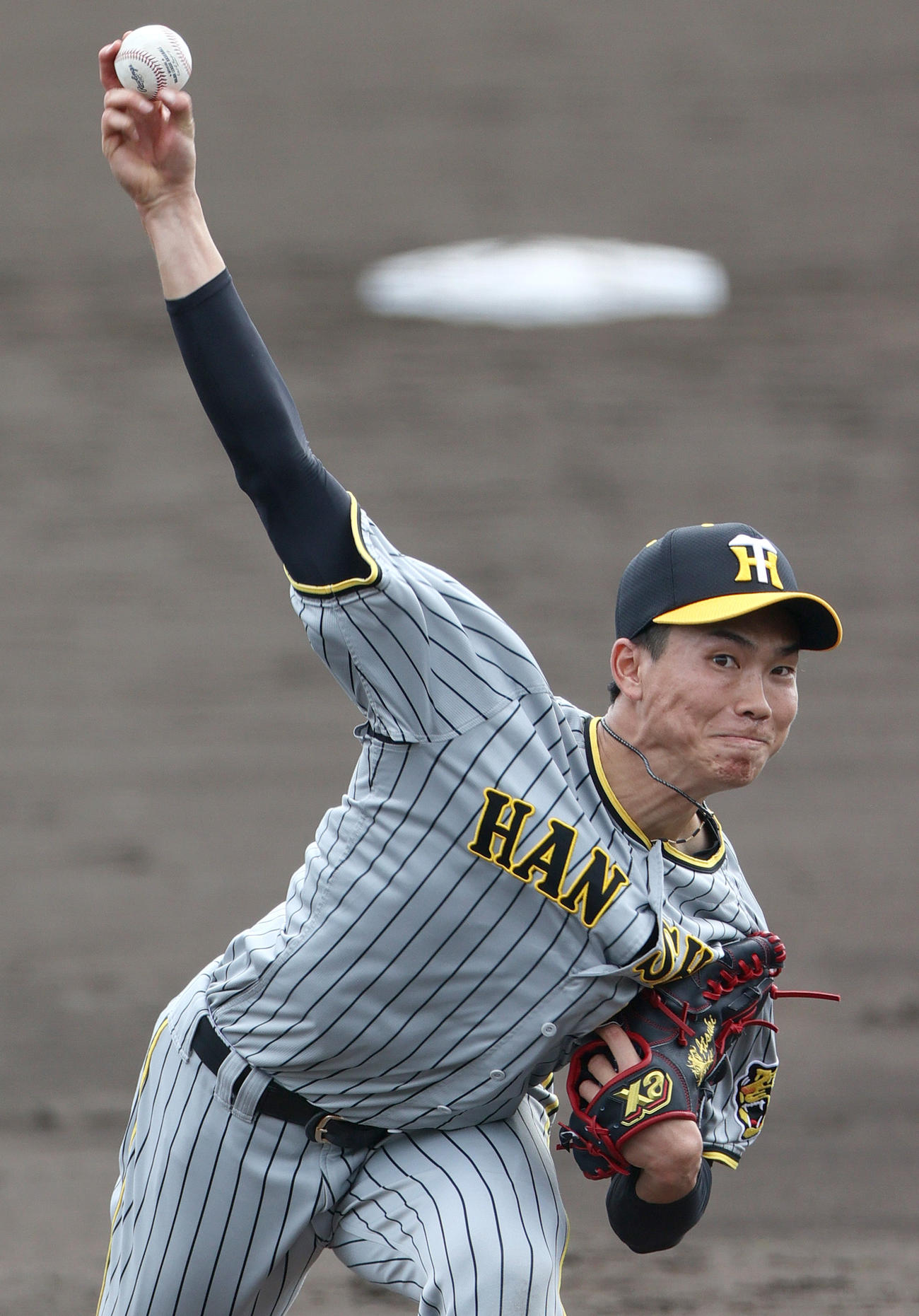 4日、MLB球でシート打撃に登板した湯浅