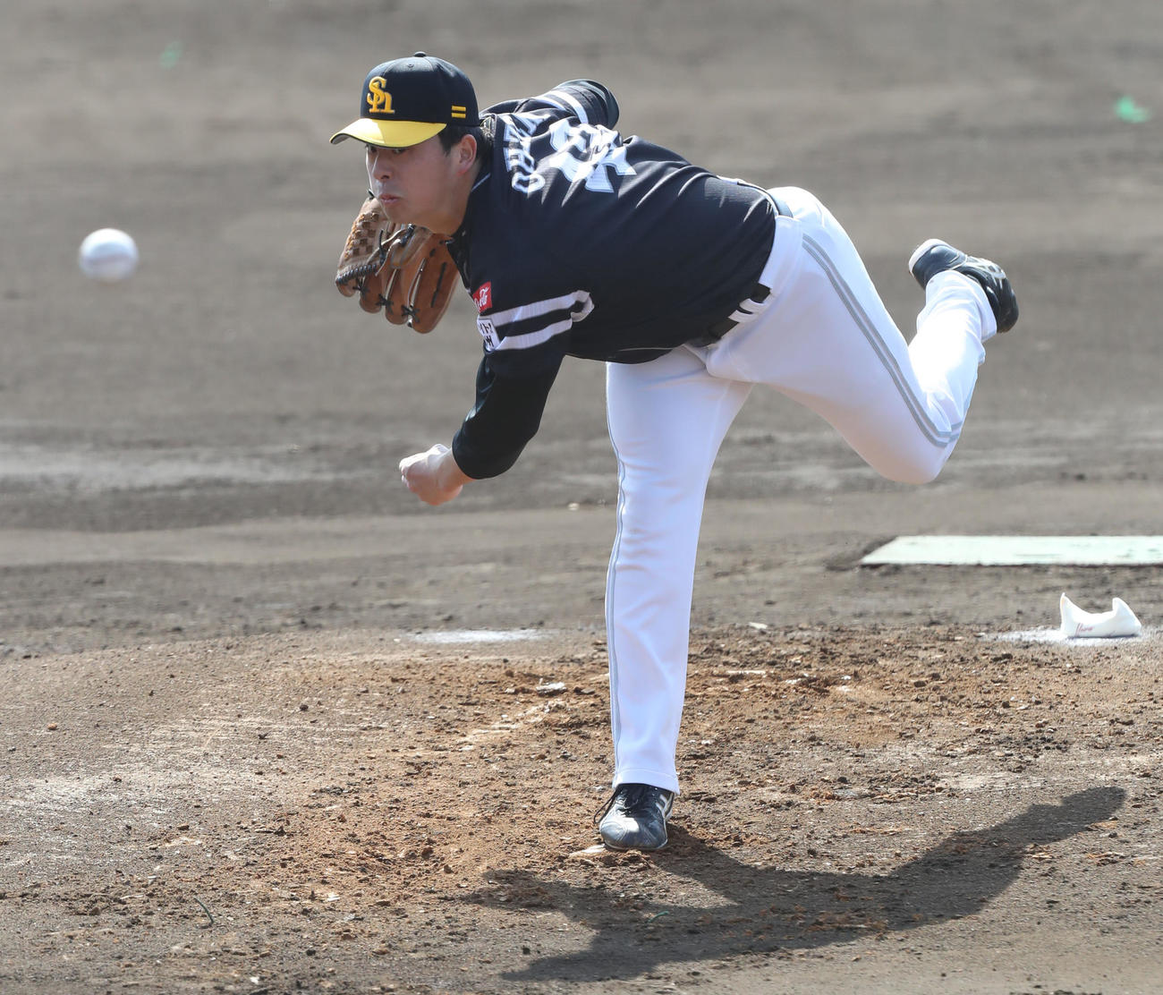 紅組対白組　赤組で先発した大関（撮影・屋方直哉）