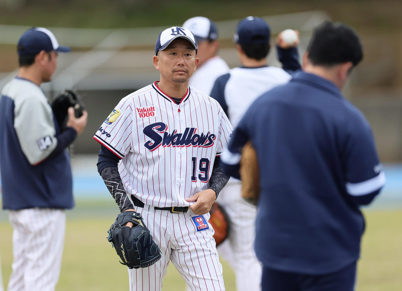練習に臨むヤクルト石川（撮影・足立雅史）