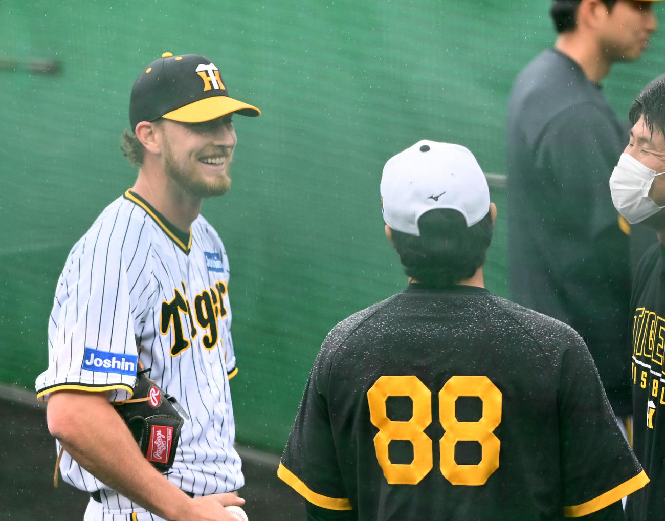 フリー打撃に登板したB・ケラー（撮影・前岡正明）