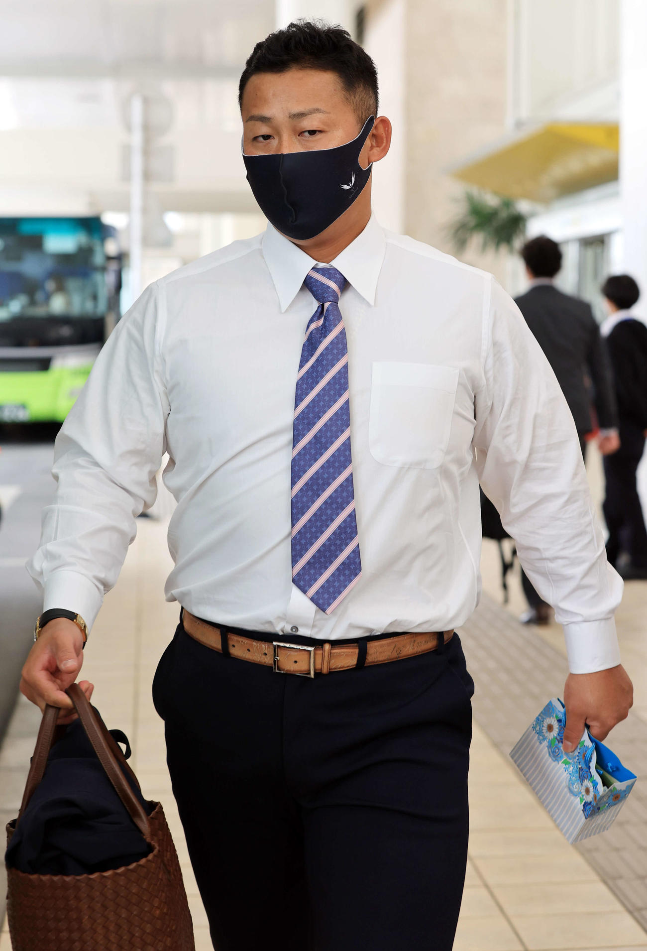 沖縄入りした巨人中田翔（撮影・浅見桂子）