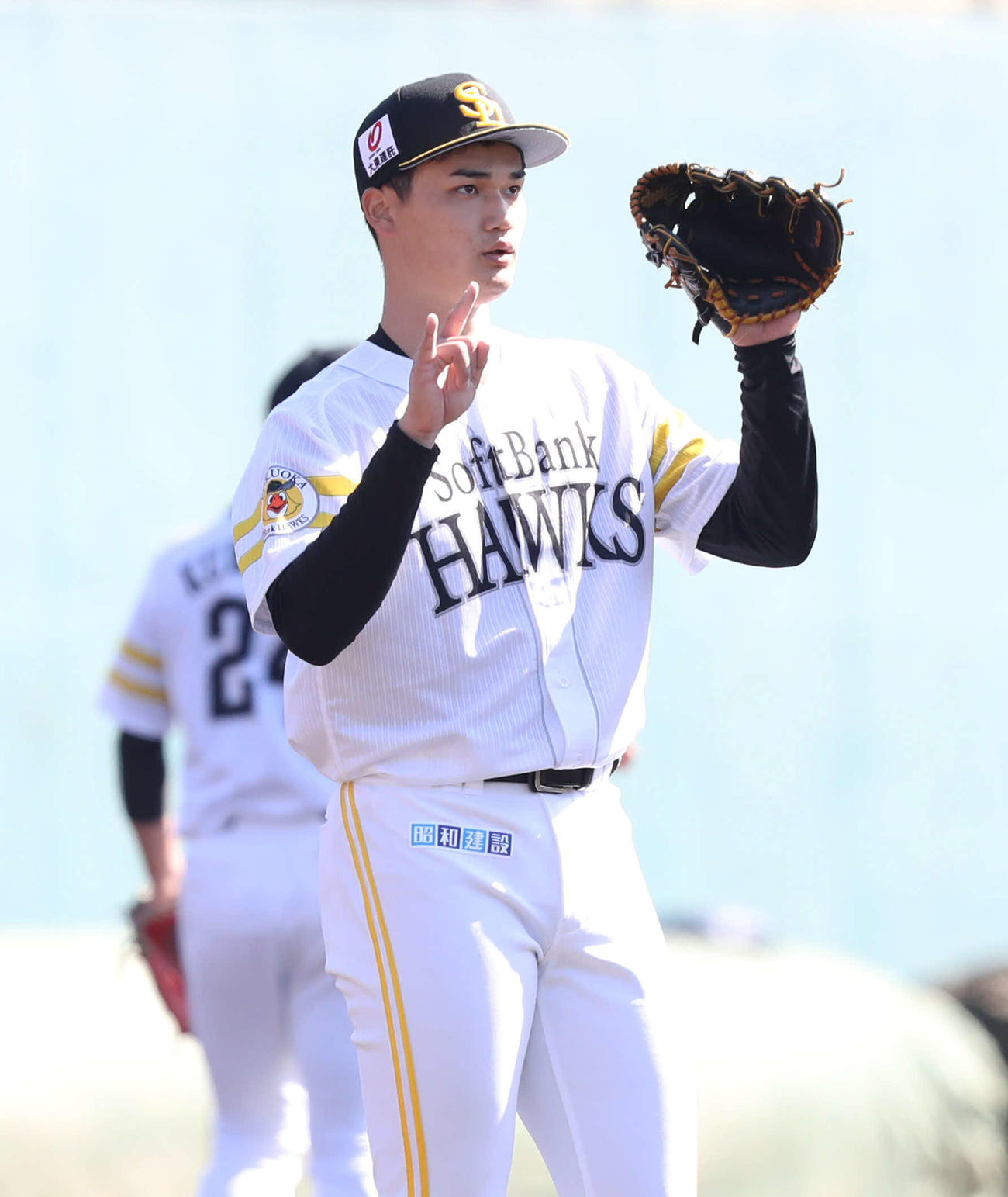 紅白戦の3回表、2死を示す田上（撮影・屋方直哉）