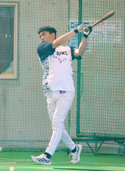 ヤクルト】村上宗隆が侍合宿へ出発「全力プレーで頑張ります」ナインへ