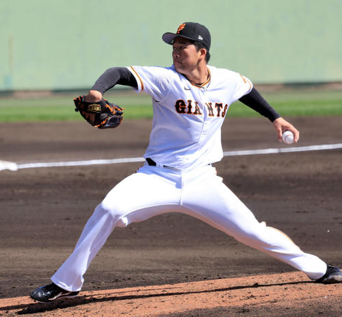 3回表紅組、白組2番手で登板した代木（撮影・浅見桂子）