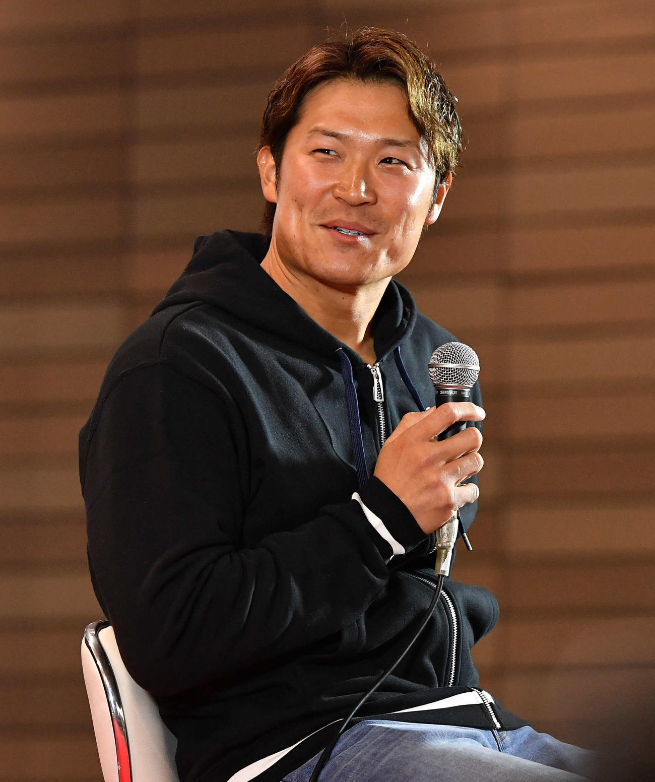 トークショーを行う阿部（撮影・岩下翔太）