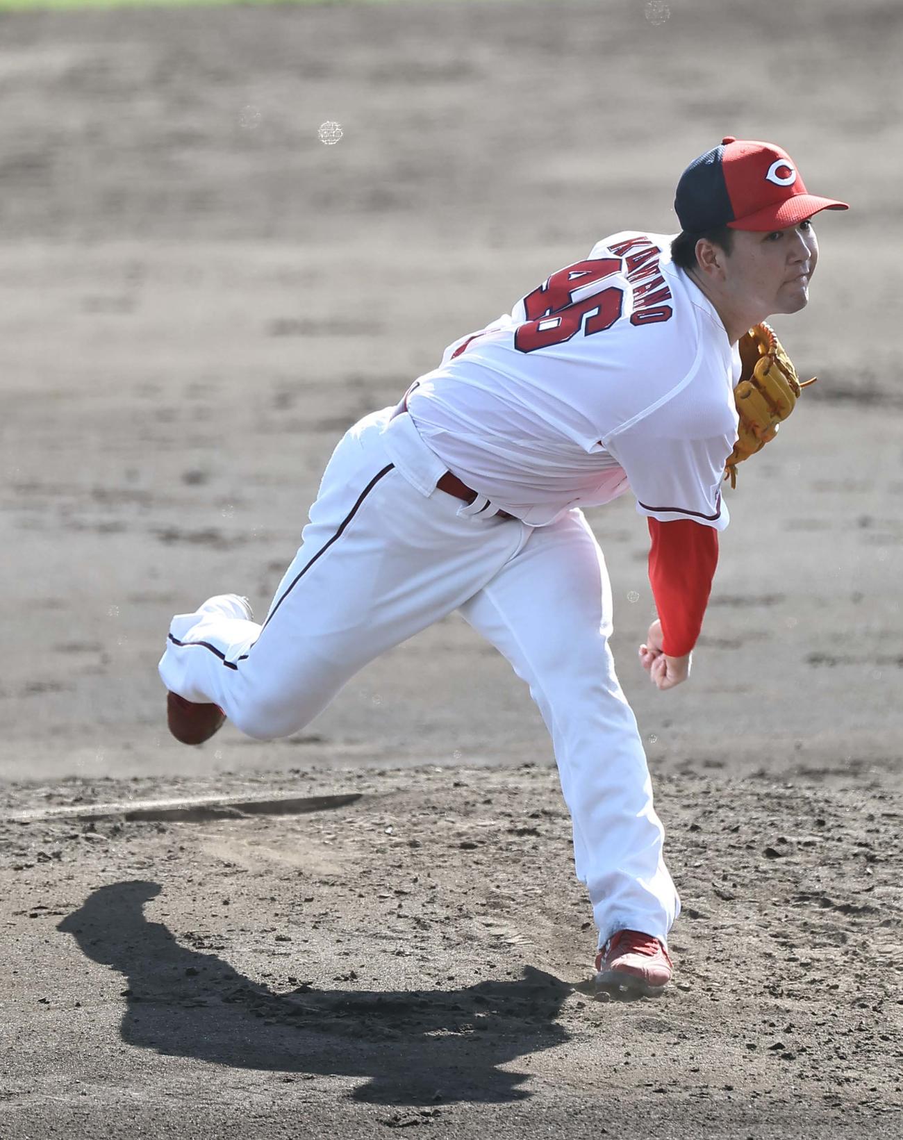 紅白戦で登板する河野（撮影・上田博志）