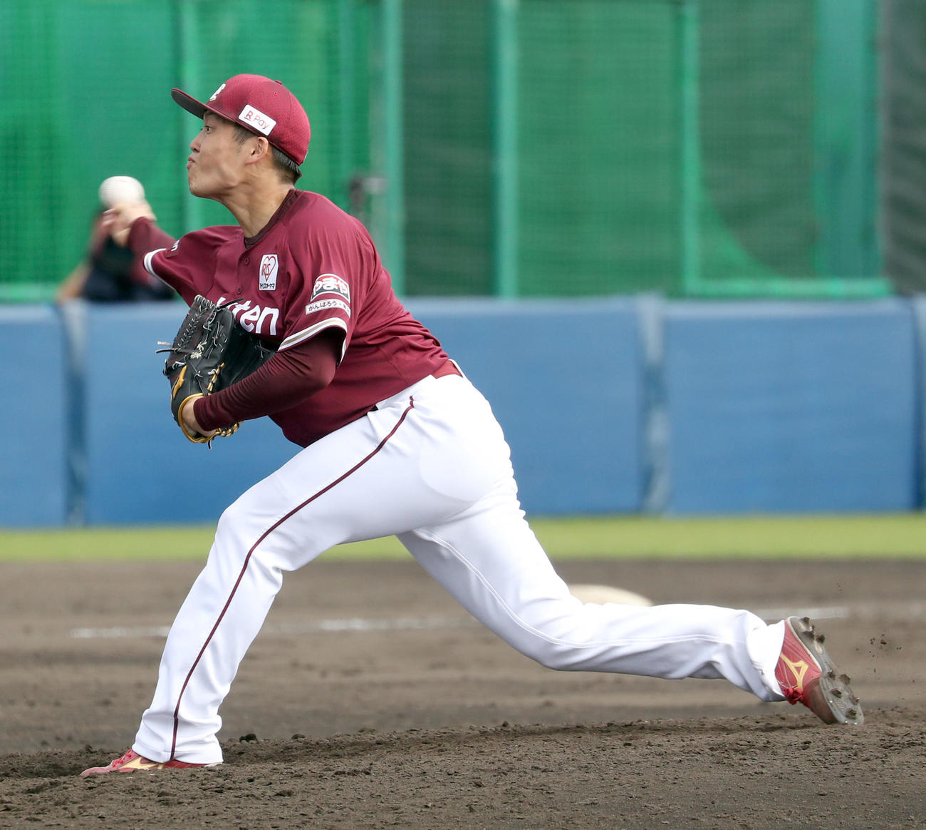 日本ハム対楽天　楽天3番手の伊藤茉（撮影・佐藤翔太）