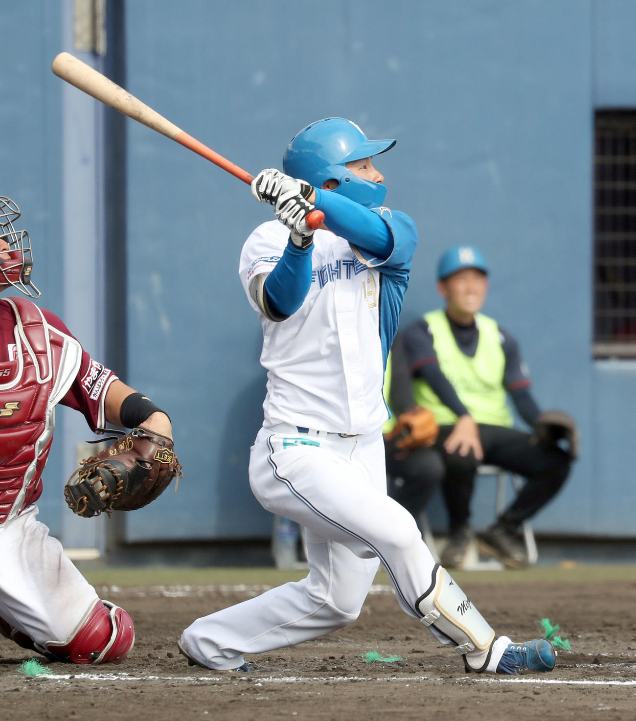 日本ハム対楽天　7回裏日本ハム1死一塁、水野は適時三塁打を放つ（撮影・佐藤翔太）