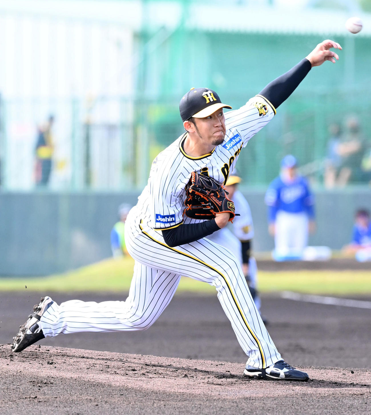 阪神対サムスン　阪神先発の岩貞（撮影・前岡正明）