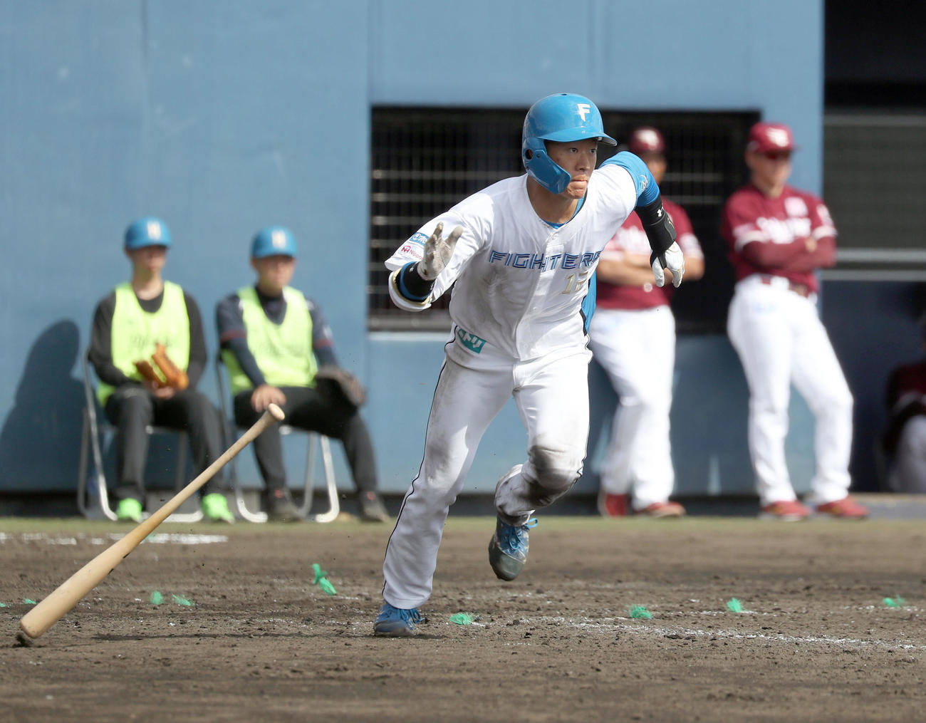 日本ハム対楽天　4回裏日本ハム2死一、二塁、矢沢は右前適時打を放つ（撮影・佐藤翔太）