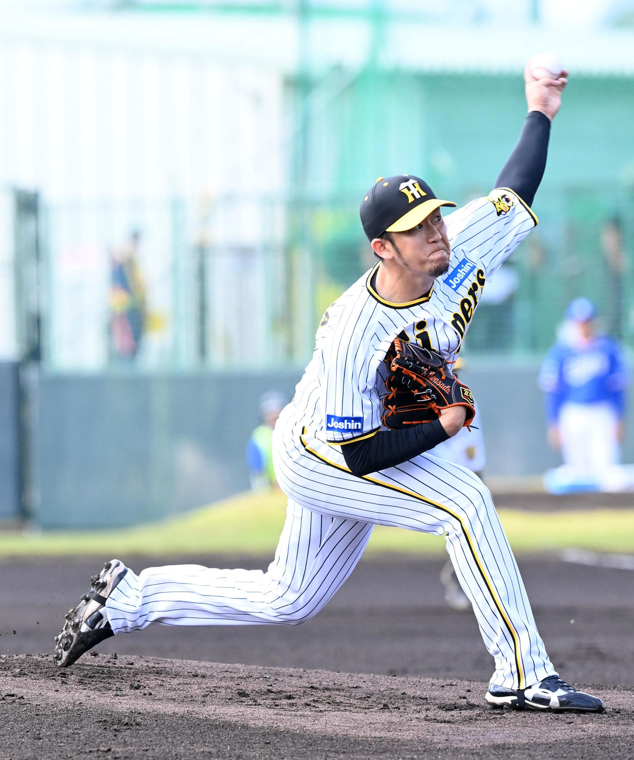 阪神対サムスン　阪神先発の岩貞（撮影・前岡正明）