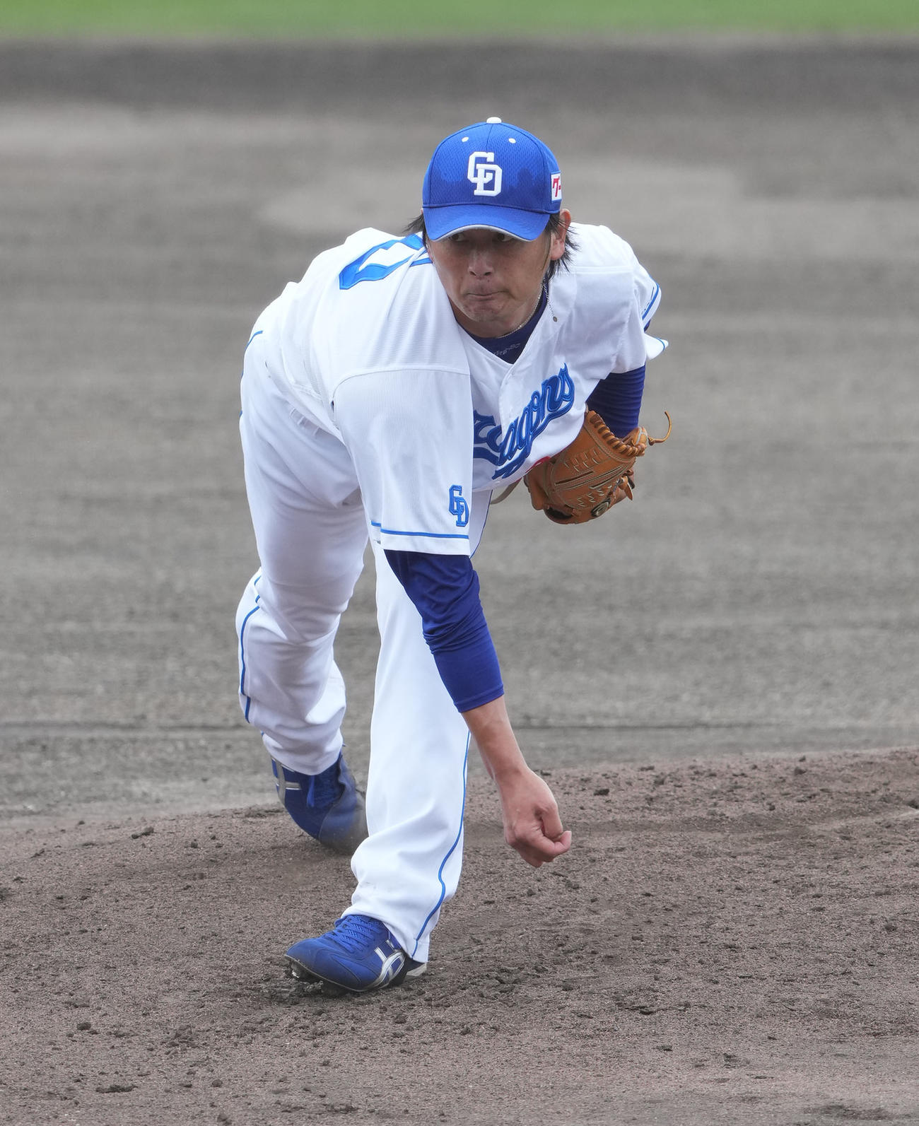 シート打撃練習に登板する涌井（撮影・森本幸一）