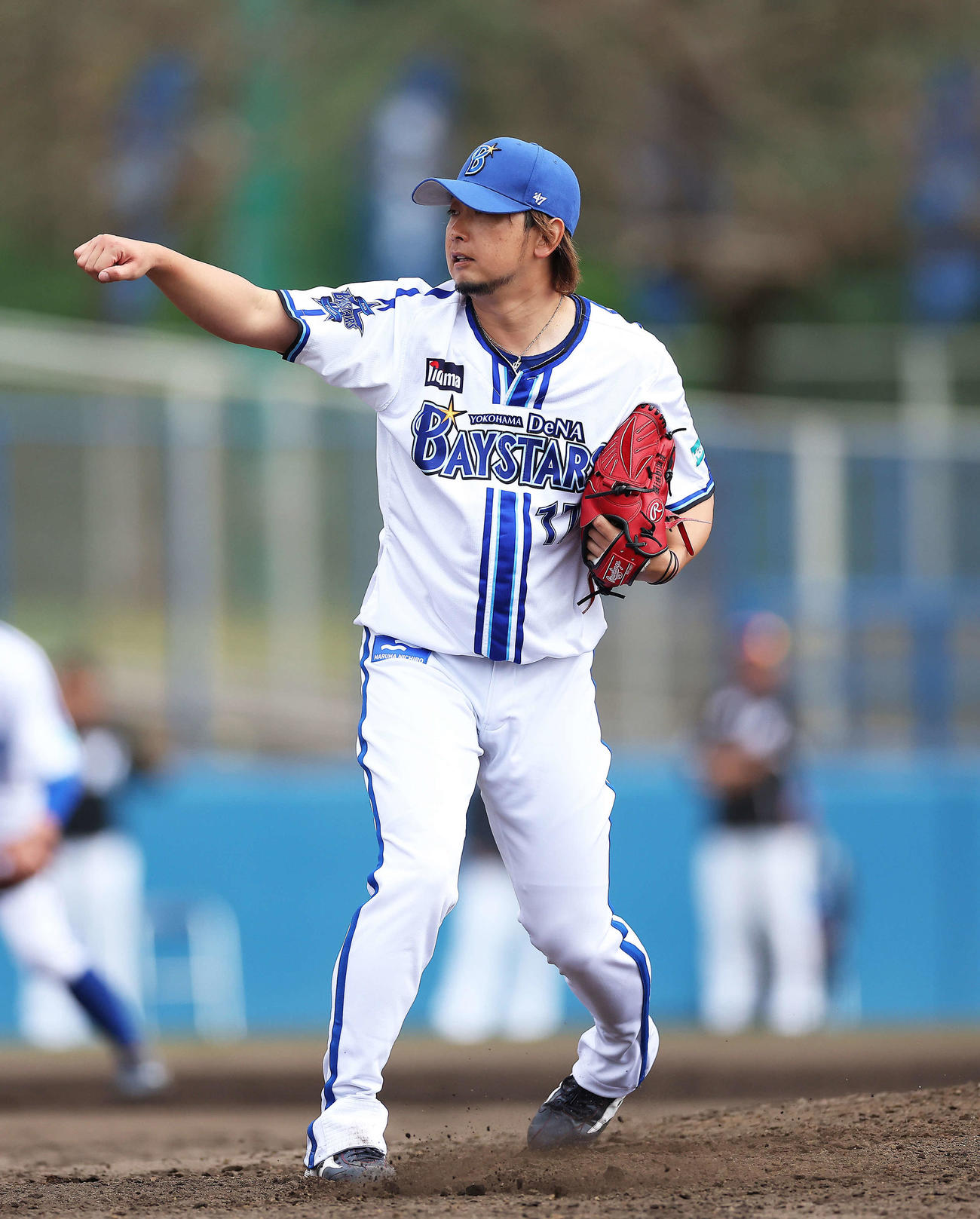 DeNA対ロッテ　7回表、DeNA4番手で登板する三嶋（撮影・河田真司）
