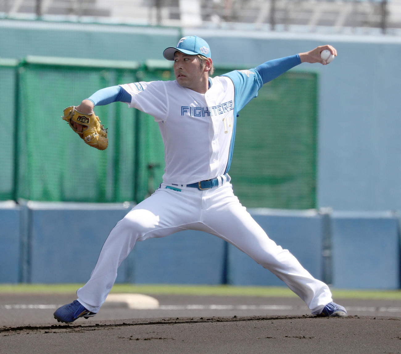日本ハム対ロッテ　日本ハム先発の加藤貴（撮影・佐藤翔太）