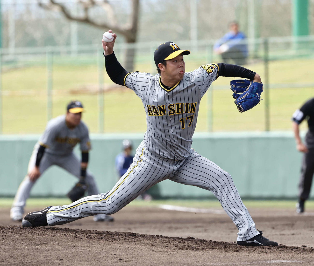 中日対阪神練習試合　阪神先発の青柳（撮影・上田博志）