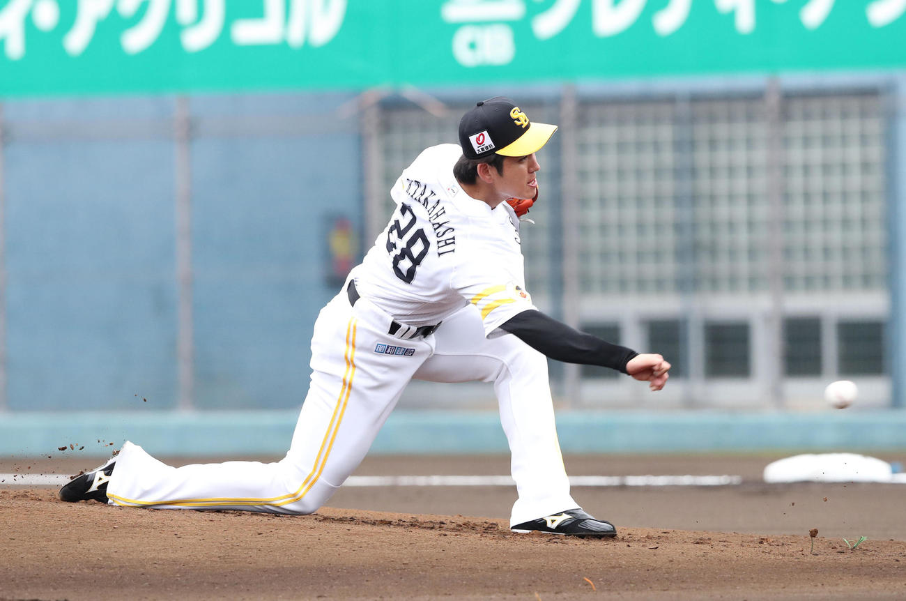 ソフトバンク対キューバ　先発・高橋礼（撮影・梅根麻紀）
