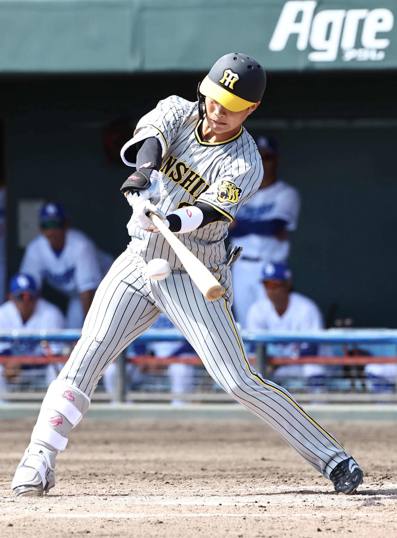 中日対阪神練習試合　2回表阪神1死一、二塁、木浪は左前に勝ち越し適時打を放つ（撮影・上田博志）