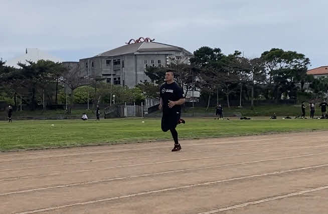 ランニングして調整する楽天バニュエロス