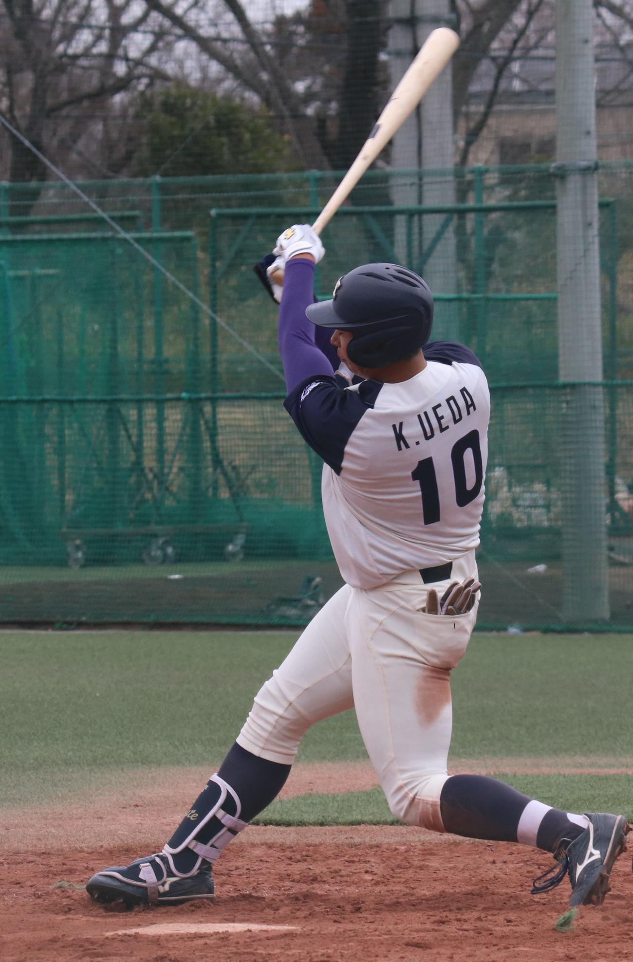 SUBARU対明大　無安打に終わった明大・上田（撮影・星夏穂）
