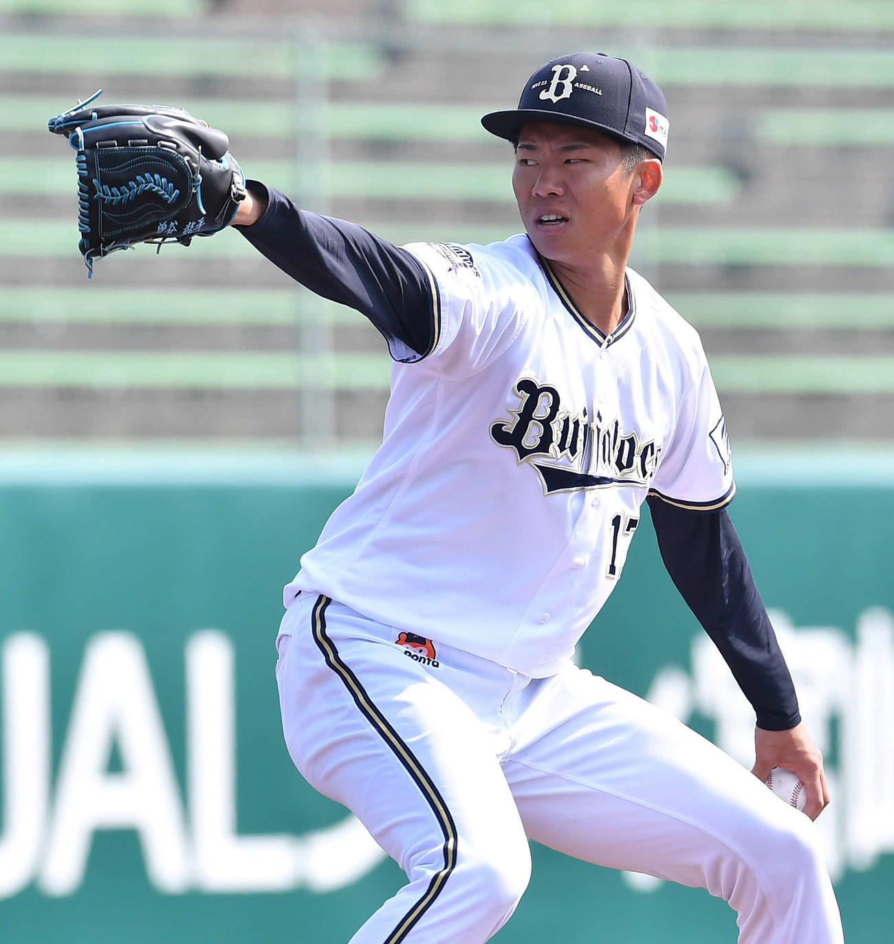 紅白戦　4回表から登板した白組3番手の曽谷（撮影・岩下翔太）