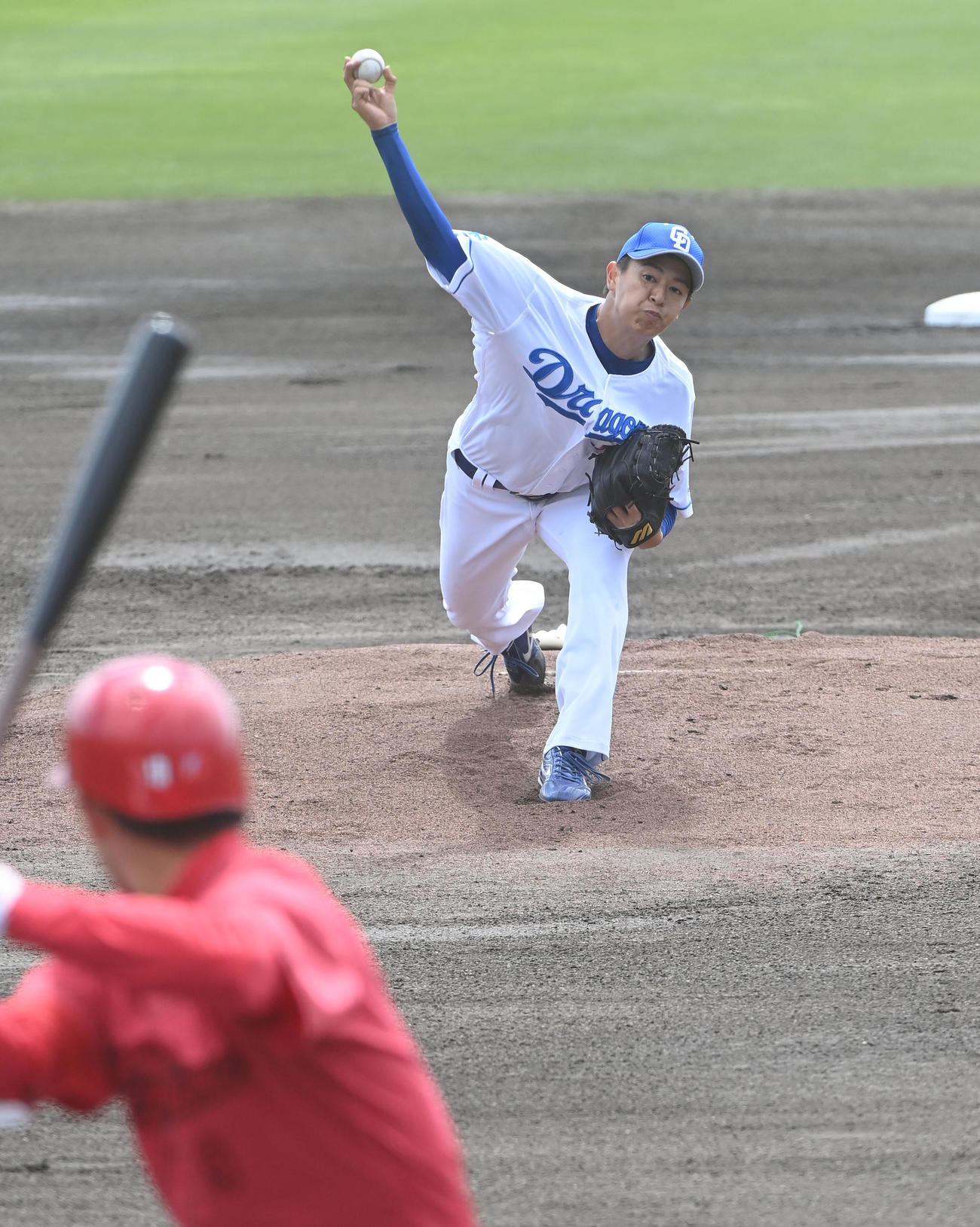 中日対広島　中日先発の仲地（撮影・森本幸一）