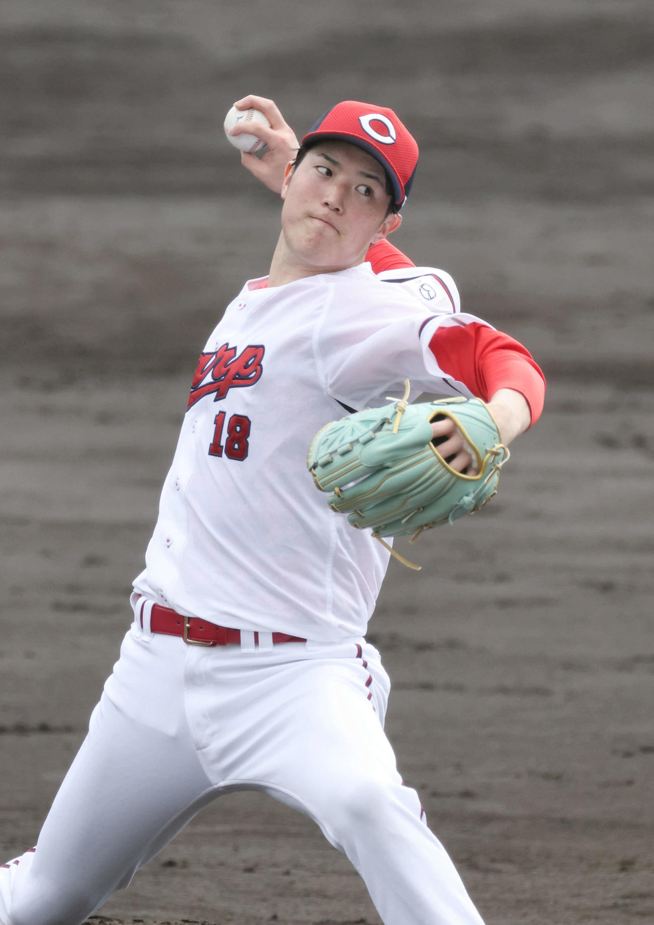広島沖縄キャンプ　シート打撃に登板の森下（撮影・加藤孝規）